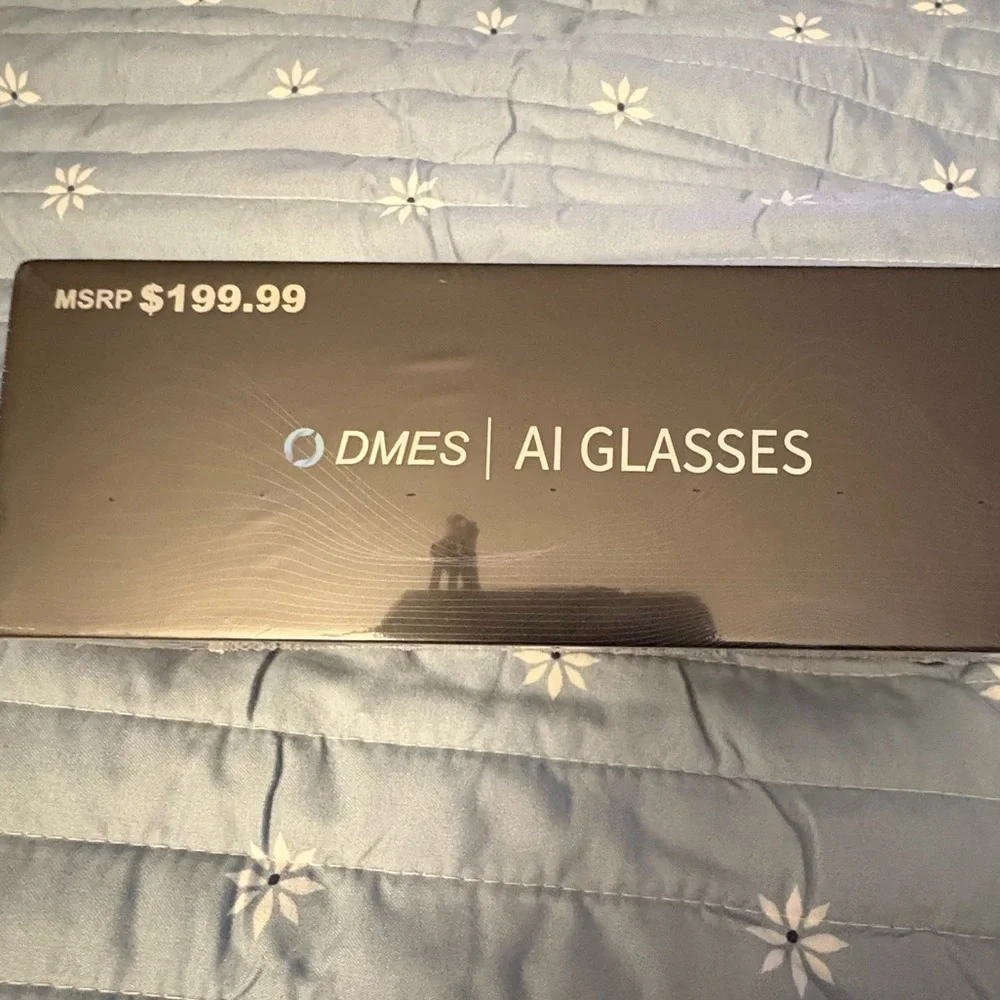 NIB- Handsfree Phone DMES AI SMART SUNGLASSES Black frames, UV lens